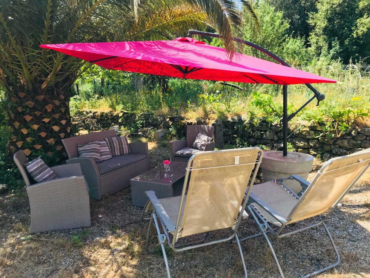 Gite U Licetu A La Campagne Oreta Экстерьер фото